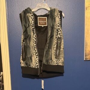 Snobbish Women's Black and Gray Vest